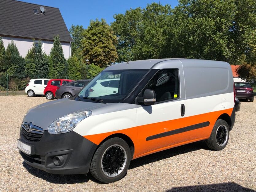 Opel Combo 135.000 km 5.290 € Bitterfeld-Wolfen 06766