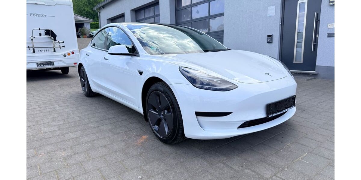 Tesla Model 3 64.200 km 26.950 &euro; Tünsdorf 66693