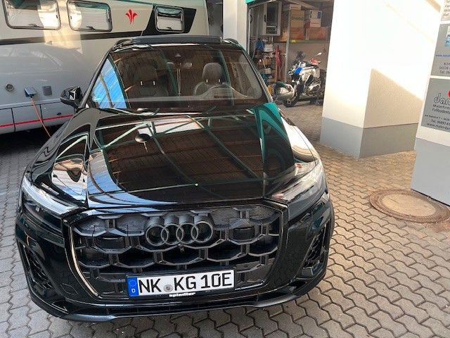 Audi Q7 19.000 km 75.400 € Illingen 66557