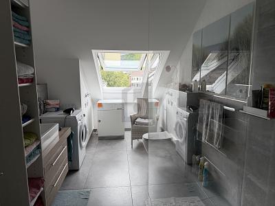ZEITLOSES WOHNEN MIT CHARAKTER - Dachgeschoßwohnung Düsseldorf Stadtbezirk 5 | Angebot:27129209