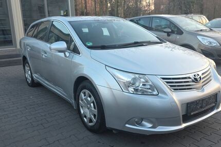 Toyota Avensis 79.854 km 10.999 &euro; Berlin 13581