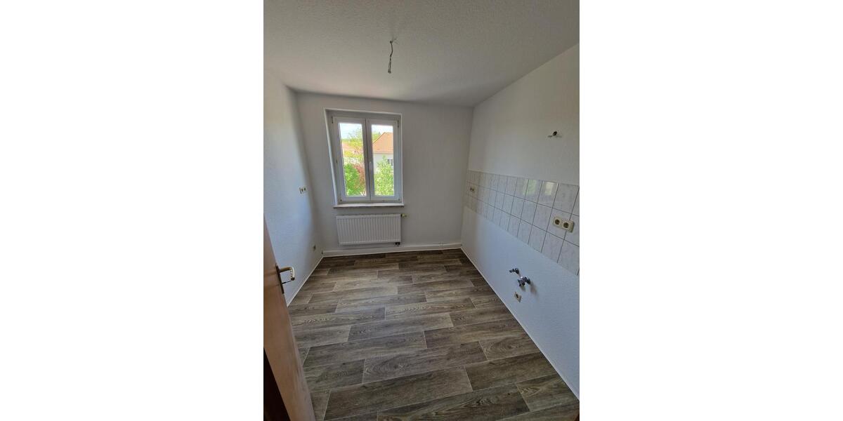 Dachgeschoßwohnung Gera Alt-Bieblach - 3 Zimmer, 65 m&sup2;, 365&euro; | Angebot:26380939