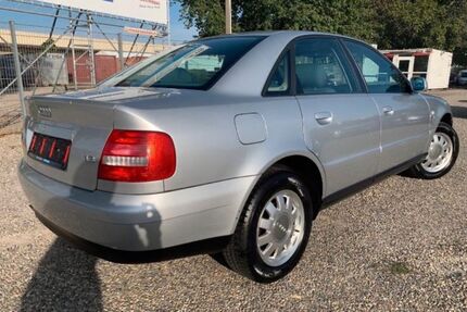 Audi A4 210.000 km 2.800 &euro; Emmendingen 79312