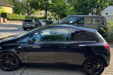 Opel Corsa 180.000 km 2.200 &euro; München 81739