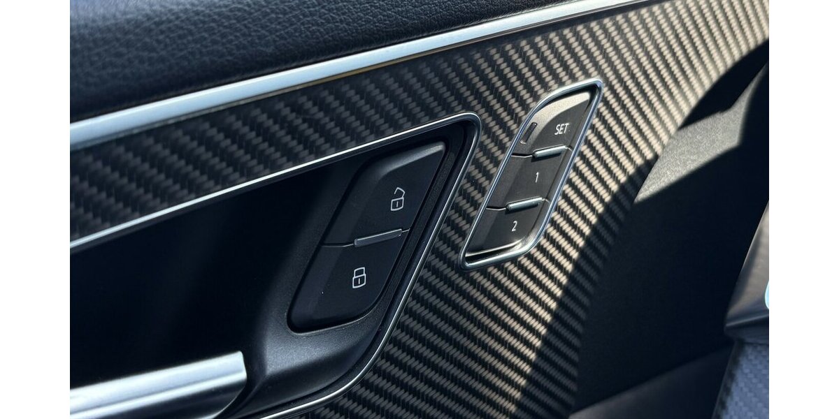 Audi RSQ8 4.0 TFSI quattro 360°/PANO/MEMORY/1.HAND 43.321 km 99.900 &euro; Villingen-Schwenningen 78054