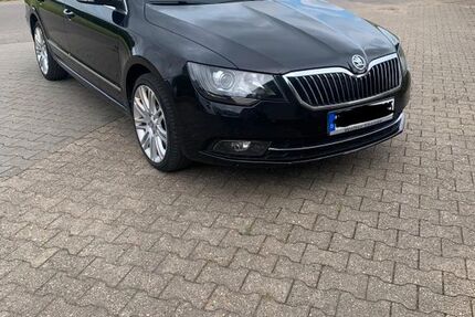 Skoda Superb 118.500 km 10.600 &euro; Übach-Palenberg 52531