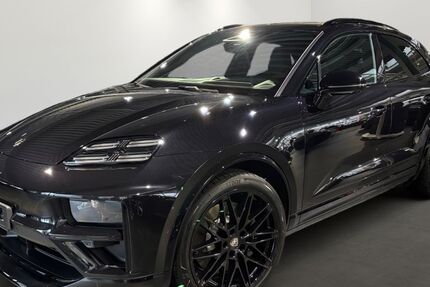 Porsche Macan 9.900 km 126.450 € Villingen-Schwenningen 78048