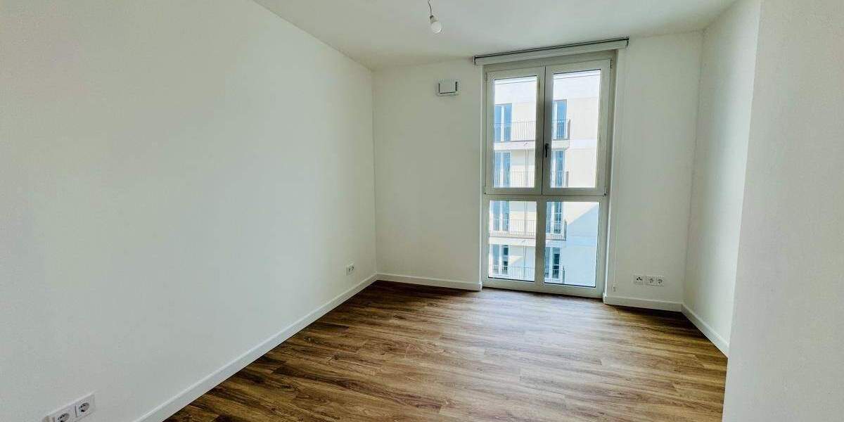 Etagenwohnung Berlin Schöneberg - 2 Zimmer, 69 m&sup2;, 1.395&euro; | Angebot:25604852