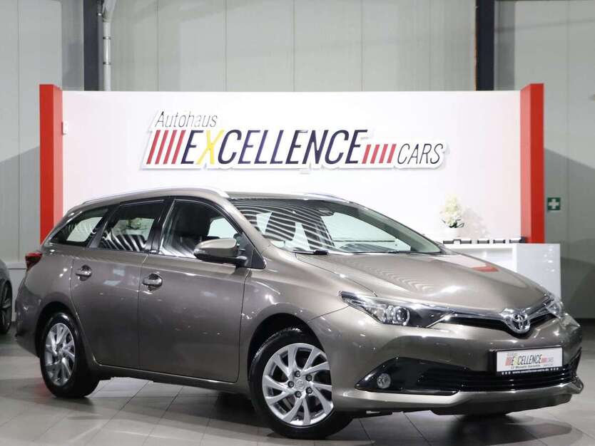 Toyota Auris 148.000 km 13.777 € Hamm 59077
