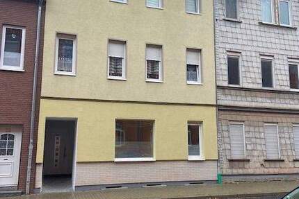 3-Fam.-Haus in Arnstadt, 2 WE vermietet, 1 WE behindertengerecht mit ca. 100 m² Wfl. frei, Garten zimmer