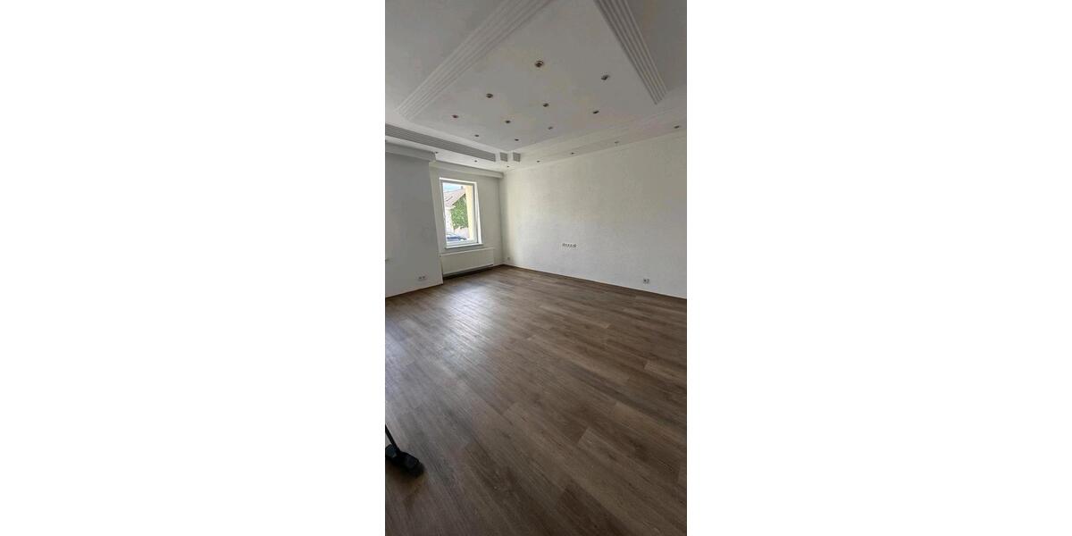 Erdgeschoßwohnung Coburg - 4.5 Zimmer, 120 m&sup2;, 230.000&euro; | Angebot:27107810