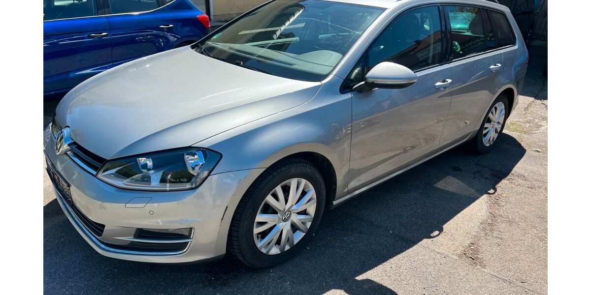 VW Golf 98.000 km 10.950 &euro; Regensburg 93055