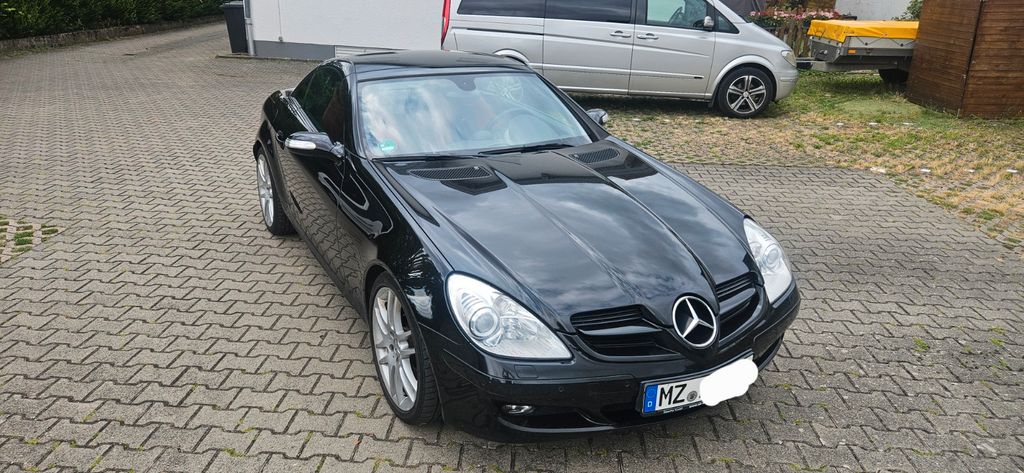 Mercedes-Benz SLK 350 196.149 km 9.000 &euro; Stadecken-Elsheim 55271