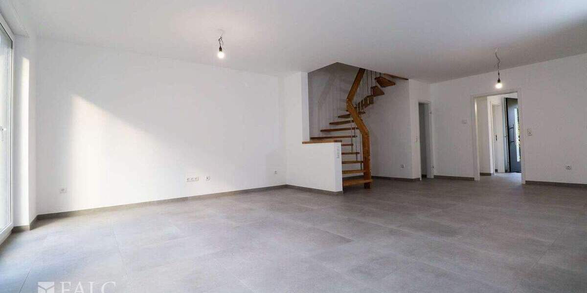 Reihenendhaus Duisburg Buchholz - 5 Zimmer, 117 m&sup2;, 1.700&euro; | Angebot:24689721