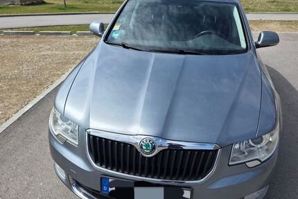 Skoda Superb 299.900 km 6.300 &euro; Unterschleißheim 85716