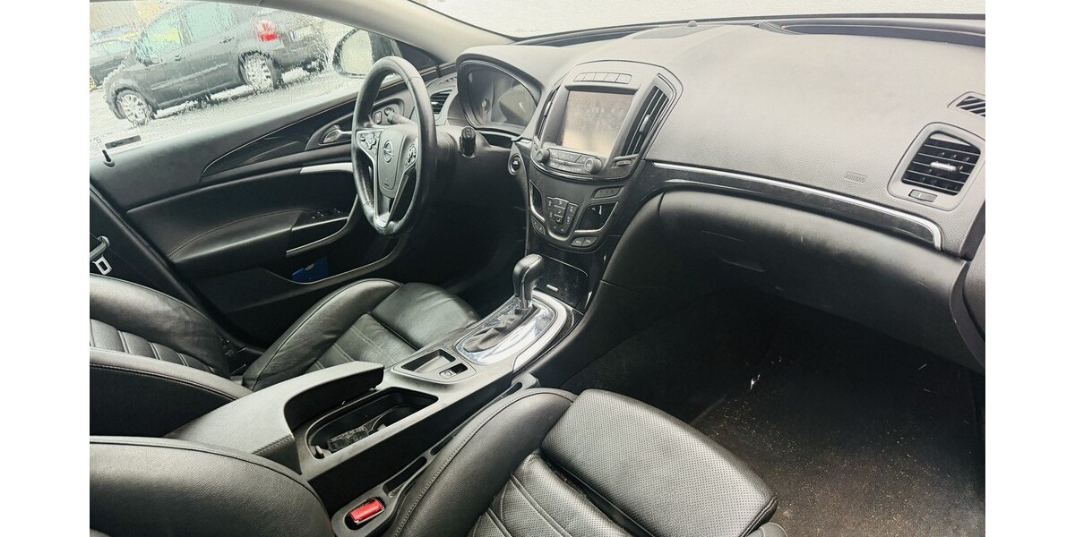 Opel Insignia Sports Tourer 222.000 km 3.999 &euro; Wiesbaden 65183