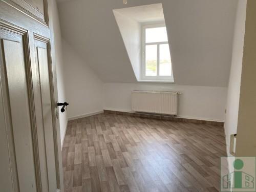 Etagenwohnung Löbau - 3 Zimmer, 77 m&sup2;, 425&euro; | Angebot:26635764