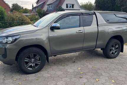 Toyota Hilux 200.000 km 32.990 € Stelle 21435