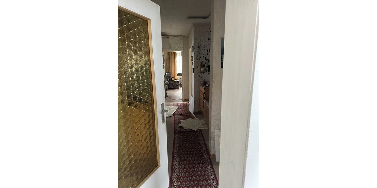 Sanierungsbedürftiges Zweifamilienhaus in ländlicher Lage - Zweifamilienhaus Apelern | Angebot:27469852