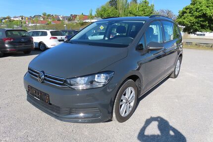 VW Touran 23.800 km 30.940 &euro; Solms-Oberbiel 35606