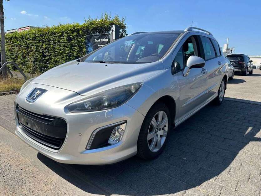 Peugeot 308 115.327 km 4.499 € Bonn 53129