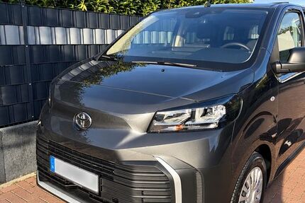 Toyota Proace (Verso) 17.443 km 42.000 &euro; Hohenhameln 31249