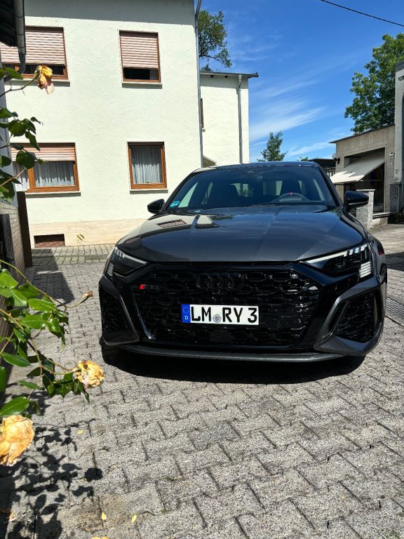 Audi RS3 26.500 km 52.500 € Villmar 65606