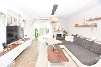 Haus Salzkotten - 8 Zimmer, 205 m&sup2;, 680.000&euro; | Angebot:25451165