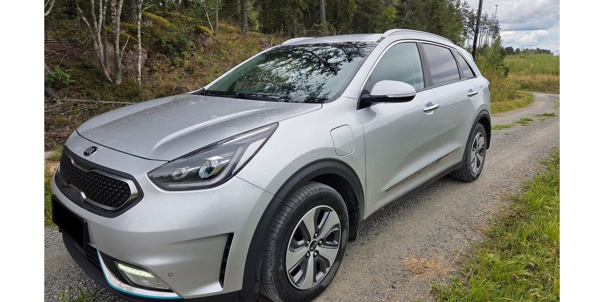 Kia Niro 88.000 km 15.600 &euro; München 80331