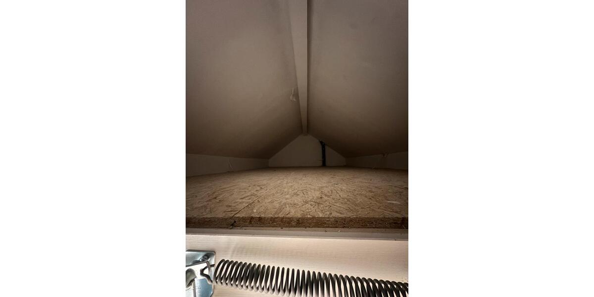 Dachgeschoßwohnung Heilbronn Frankenbach - 3 Zimmer, 70 m&sup2;, 1.050&euro; | Angebot:25047387