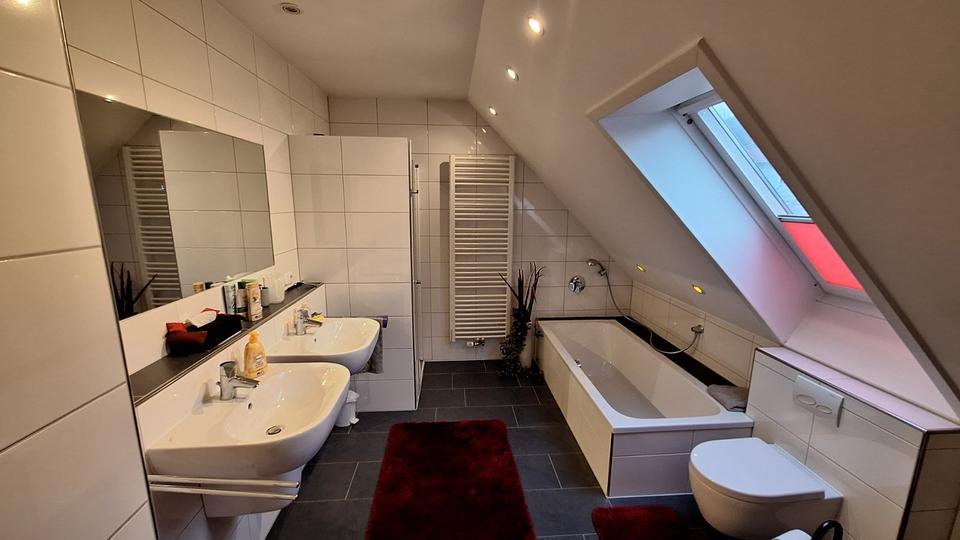 Dachgeschoßwohnung Regenstauf - 2 Zimmer, 30 m&sup2;, 350&euro; | Angebot:24818505