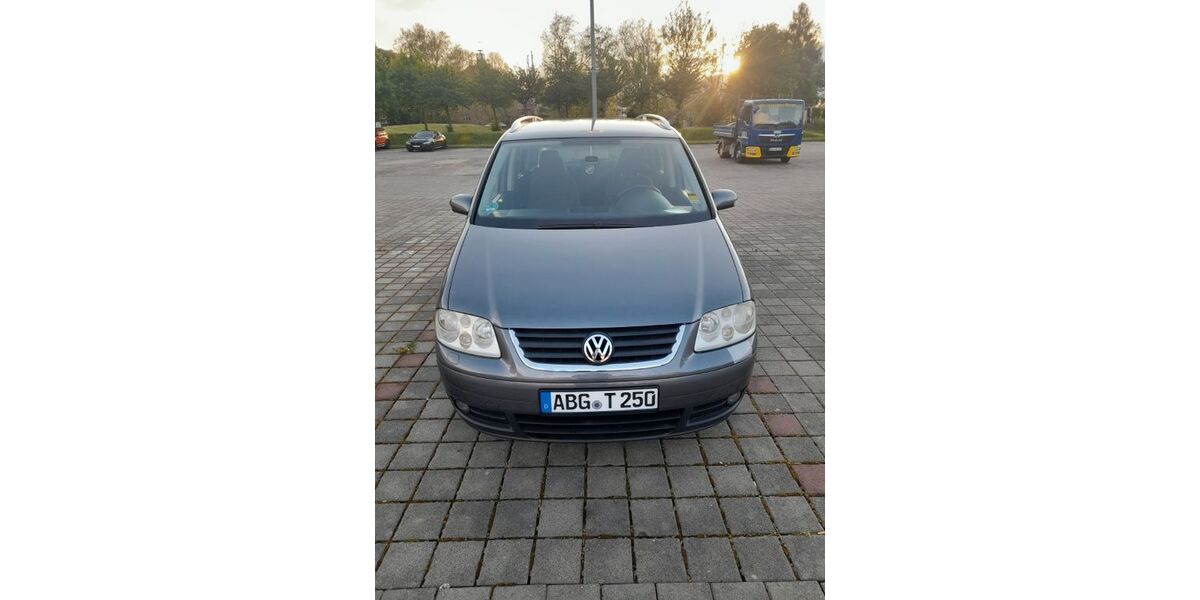 VW Touran 282.775 km 3.500 &euro; Lucka 04613