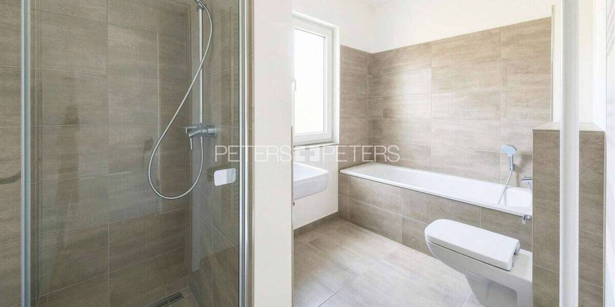 Etagenwohnung Schwerin Werdervorstadt - 5 Zimmer, 133 m&sup2;, 1.499&euro; | Angebot:26362601