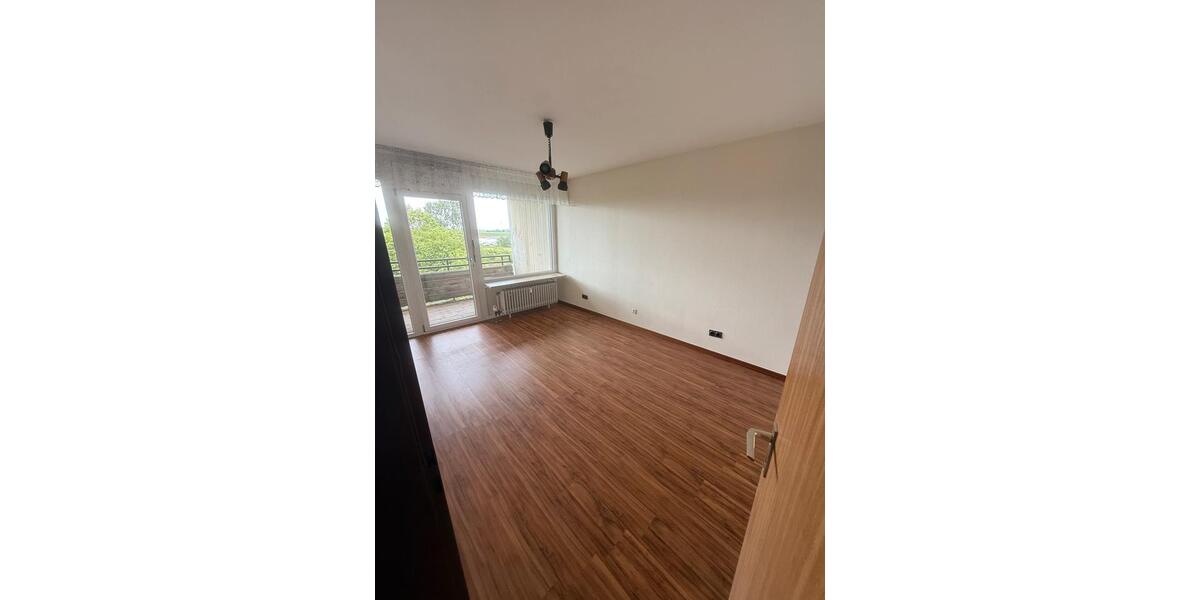Etagenwohnung Neuss Holzheim - 3 Zimmer, 78 m&sup2;, 980&euro; | Angebot:26671732