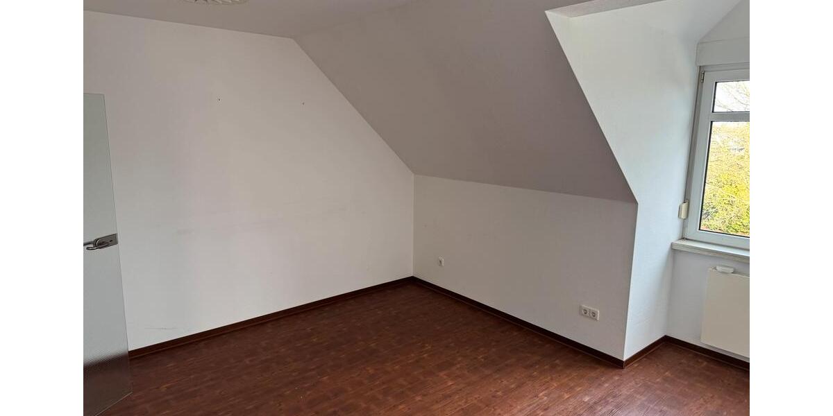 Etagenwohnung Twist - 5 Zimmer, 135 m&sup2;, 920&euro; | Angebot:26151124