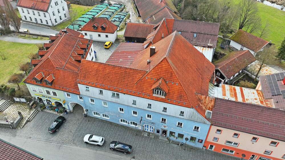 Einfamilienhaus Deggendorf - 30 Zimmer, 500 m&sup2;, 590.000&euro; | Angebot:26454089