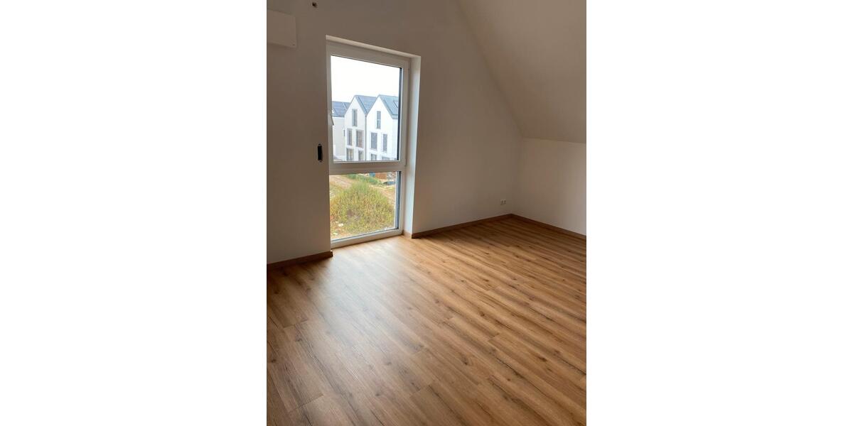 Einfamilienhaus Köfering - 5.5 Zimmer, 150 m&sup2;, 1.910&euro; | Angebot:26399731