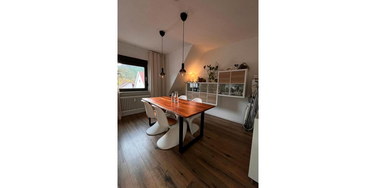 Dachgeschoßwohnung Schriesheim - 4 Zimmer, 86 m&sup2;, 1.200&euro; | Angebot:26286468