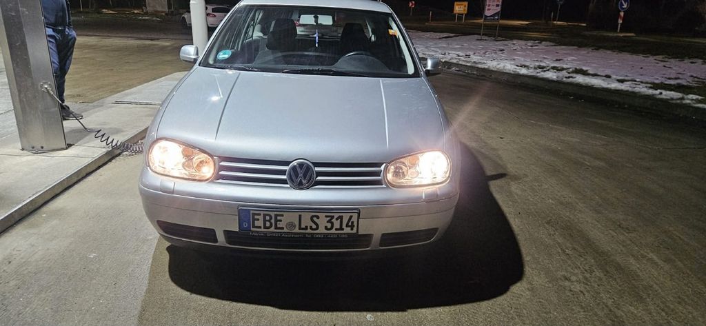 VW Golf 300.000 km 1.700 &euro; Hohenkirchen 85635