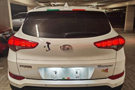 Hyundai TUCSON 58.000 km 16.500 € Köln 50823