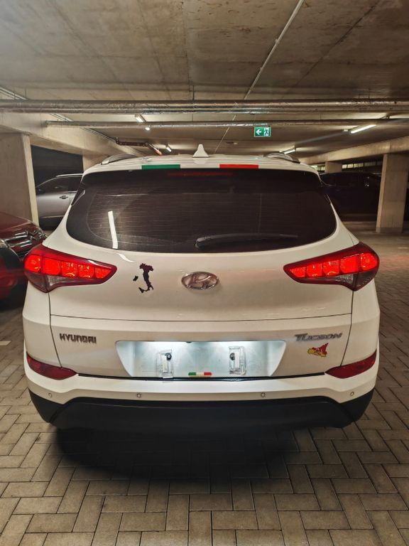 Hyundai TUCSON 58.000 km 16.500 € Köln 50823