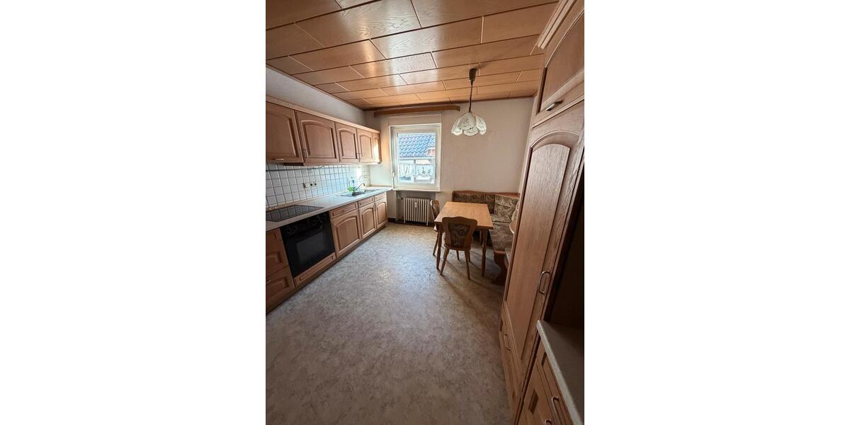 Haus zu vermieten 290qm auch Gewerbe möglich Halle Garten Wohnung 7 zimmer