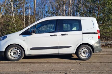Ford Transit Courier 100.000 km 11.500 &euro; Berlin 13089
