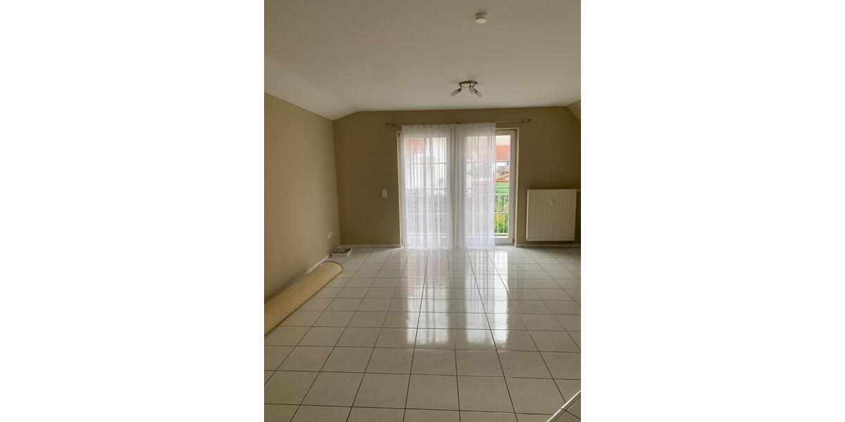 Dachgeschoßwohnung Bruchsal - 3.5 Zimmer, 117 m&sup2;, 1.250&euro; | Angebot:24984090