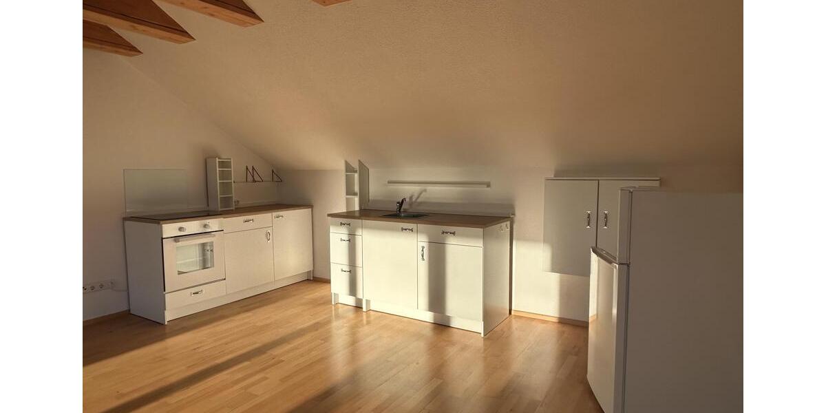 Dachgeschoßwohnung Karlshuld - 3 Zimmer, 140 m&sup2;, 1.250&euro; | Angebot:25145331
