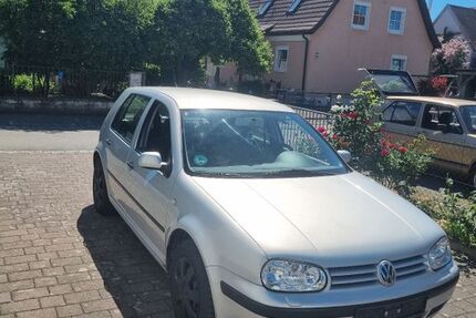 VW Golf 273.440 km 2.000 &euro; Großaitingen 86845