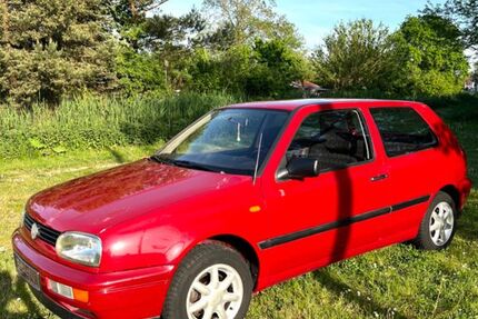 VW Golf 61.421 km 2.200 &euro; Groß Gerau 64521