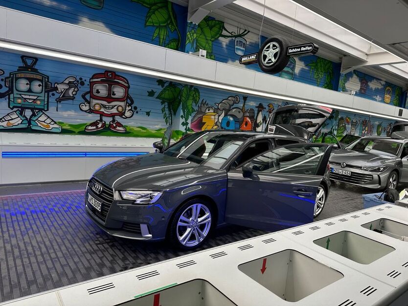 Audi A3 142.000 km 18.800 € Köln 50829