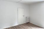 **Frisch renoviert** Zentrale Lage, 2 Zimmer, Balkon, guter Schnitt, Aufzug, Stellplatz 2 zimmer