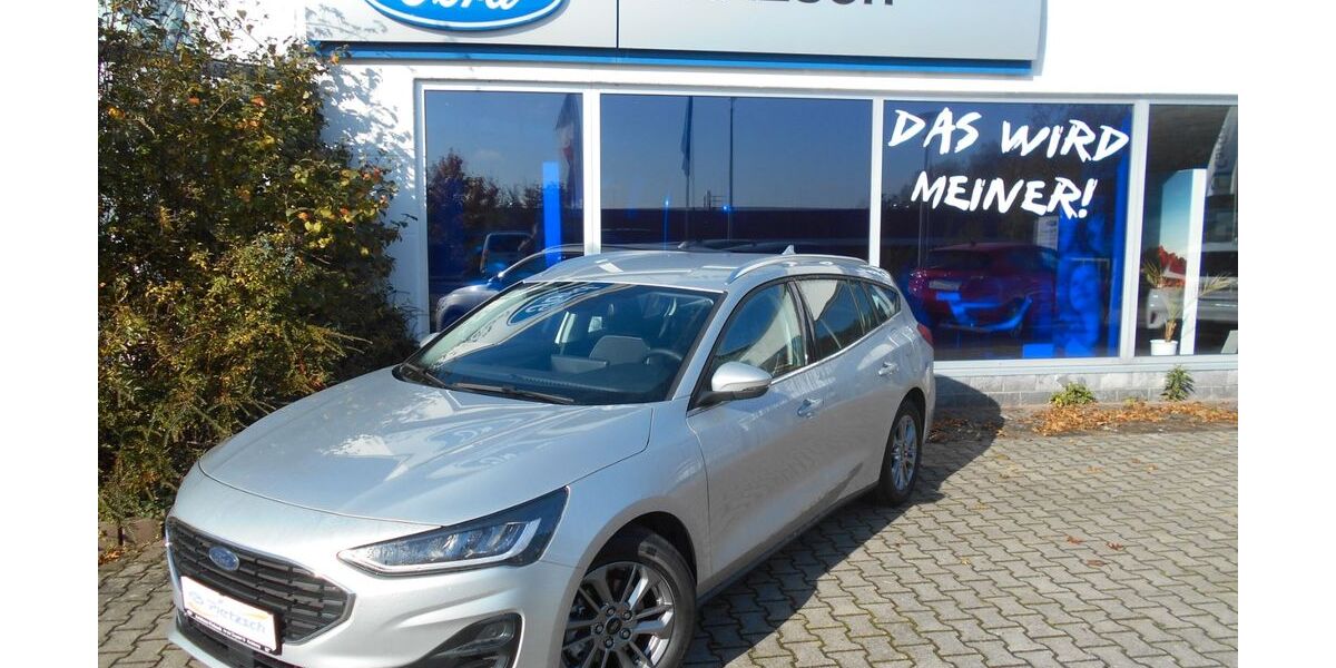 Ford Focus 10.000 km 21.990 &euro; Radeberg 01454
